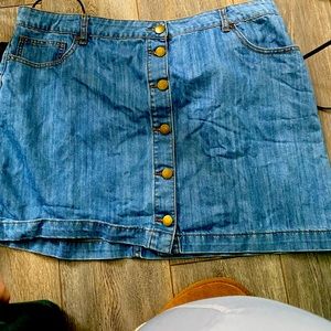 Denim skirt